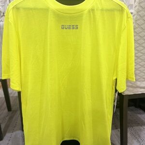 GUESS Men's Bright Yellow Short Sleeve Tee BRAND NEW WITH TAG .
